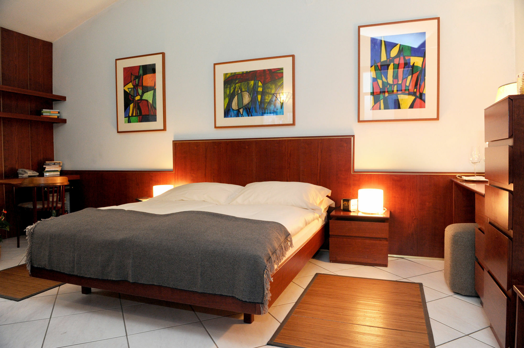 Milan 4*